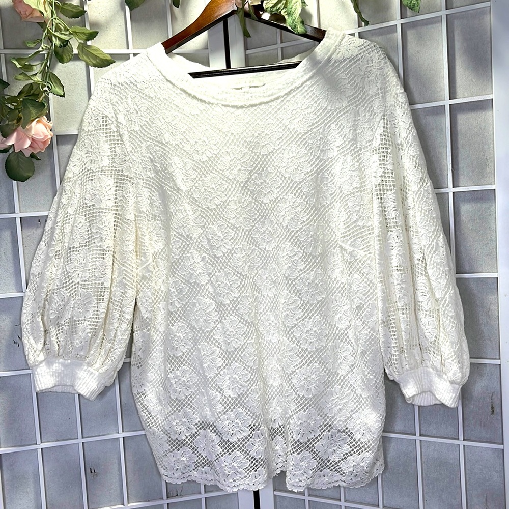 White Lace Puff-Sleeve Women's Top